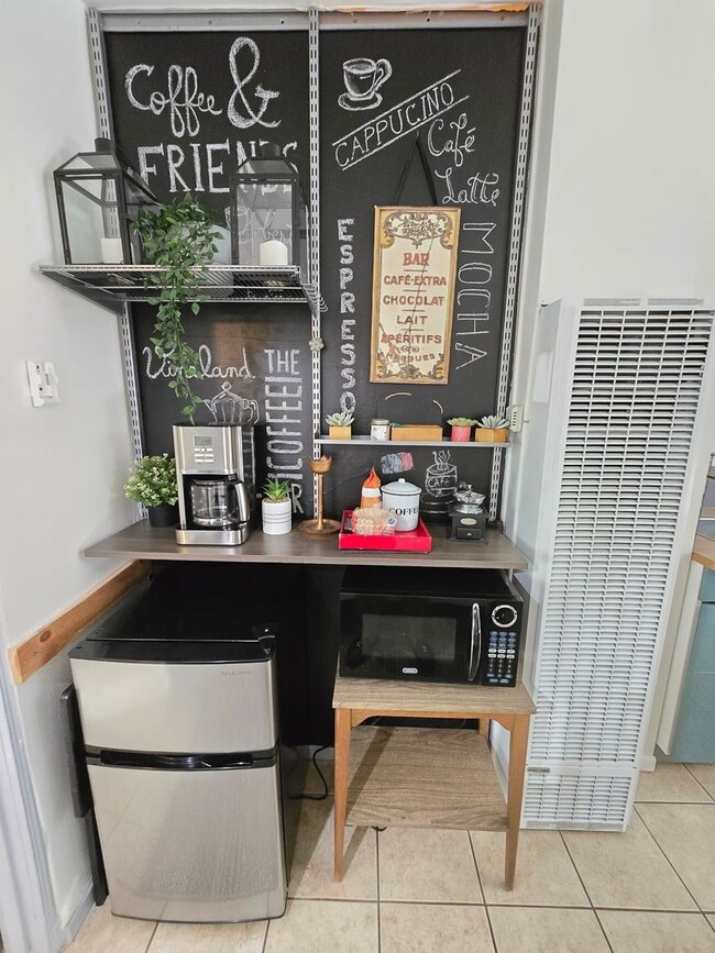 Foto del edificio - 5710 Vineland Ave