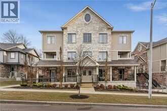 Building Photo - 255 Maitland St