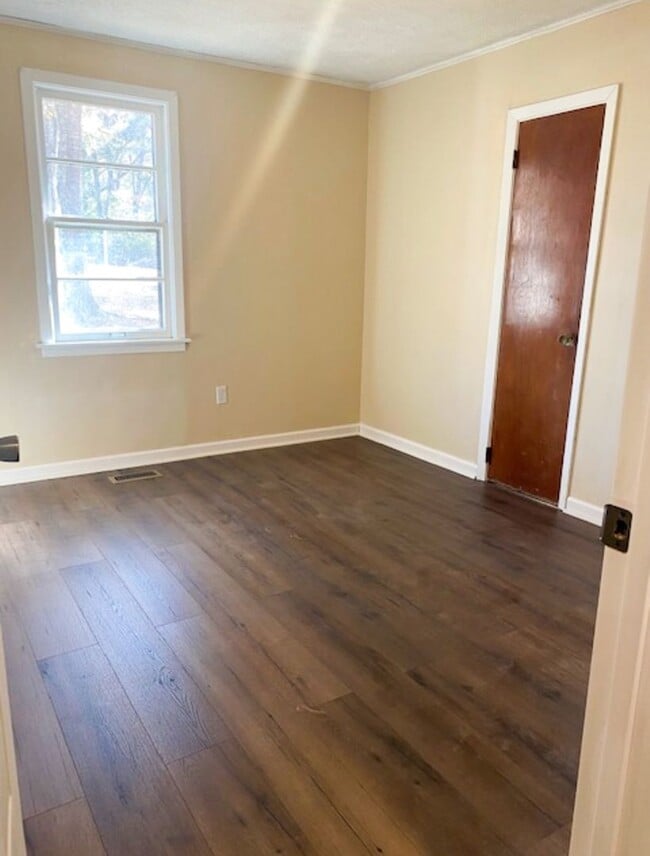 Building Photo - 3 Bed 2 Bath in Oxford!