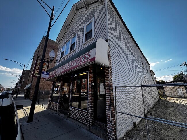 Foto del edificio - 2540 N Halsted St