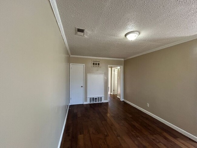 Building Photo - 1082 Garland St
