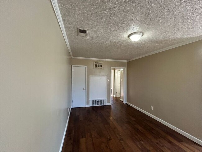 Foto del edificio - 1082 Garland St