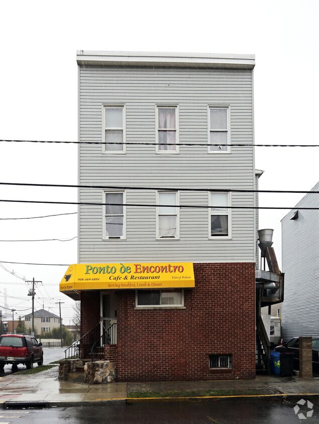 Building Photo - 200 Geneva St