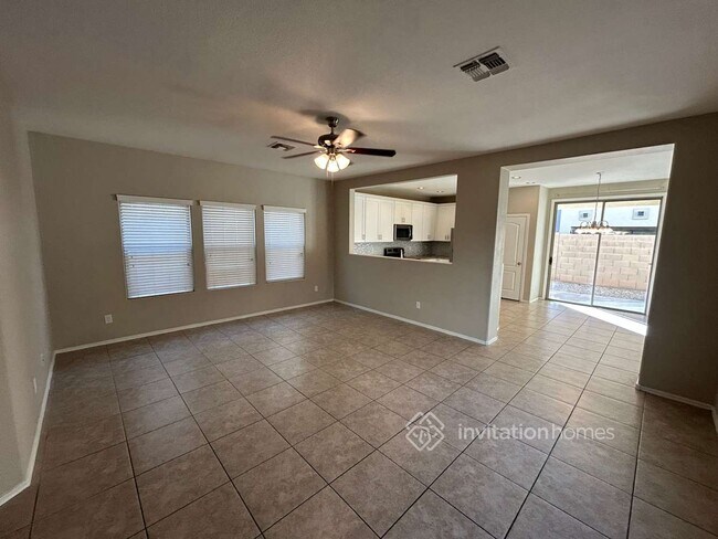 Foto del edificio - 6421 W Barbara Ave