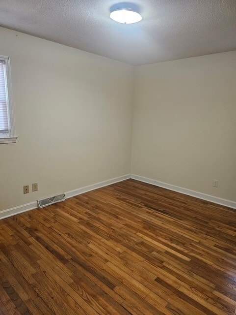 Building Photo - 210 Boggs St