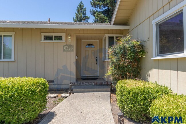 Foto del edificio - Charming 3 Bedroom 2 Bath Lincoln Village ...