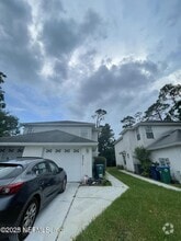 Building Photo - 2211 Rosewood Dr