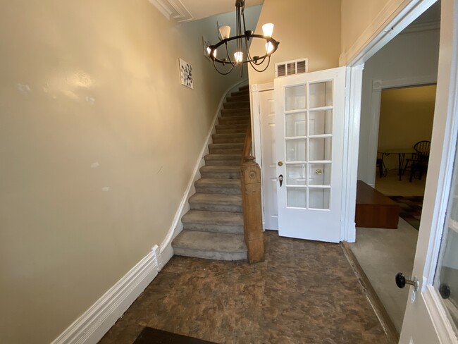 Main Front Entry - 915 S Loomis St