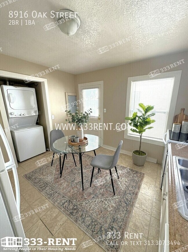 Foto del edificio - 8916 Oak St
