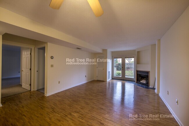 Building Photo - 345 Franklin St