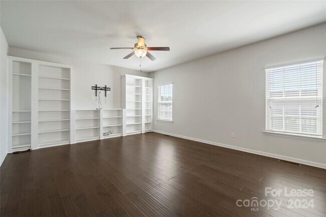 Building Photo - 6809 Carradale Way