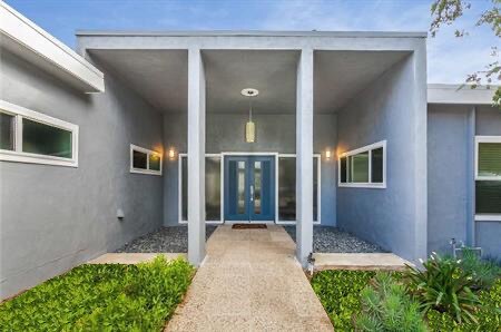 Foto del edificio - 6236 Capistrano Ave