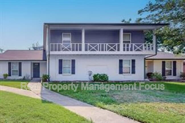 Building Photo - 14724 Overview Dr