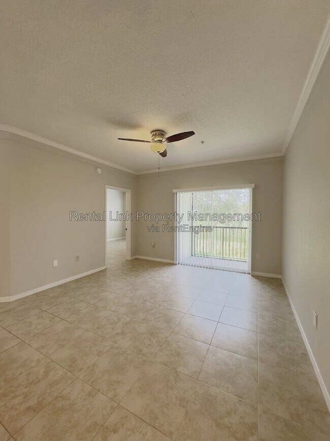 Foto del edificio - 11530 Villa Grand