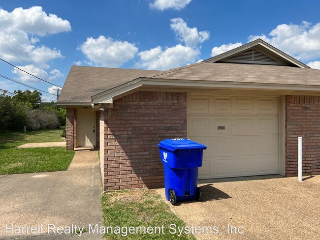 Foto del edificio - 2 br, 2 bath House - 1623 Breezy Dr.