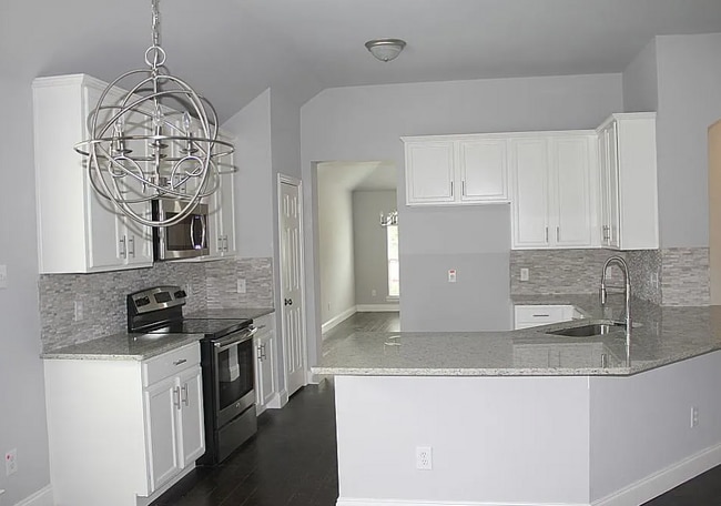 Building Photo - 2616 Cascade Cove Dr