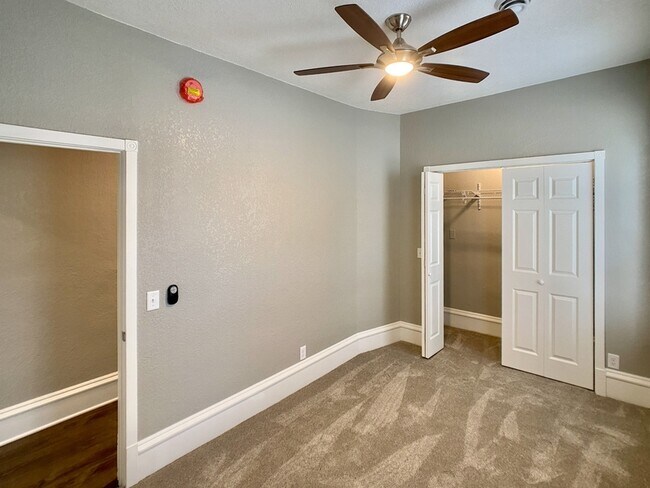 Foto del edificio - 258 S Pearl St