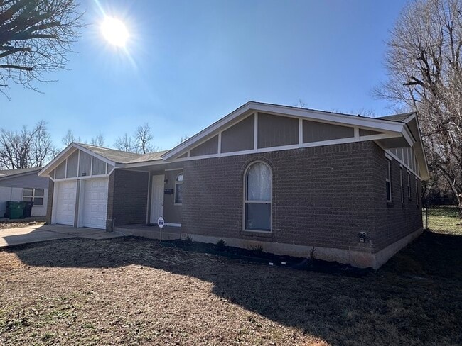 Building Photo - 220 Bainbridge Ave. Oklahoma City OK 73114