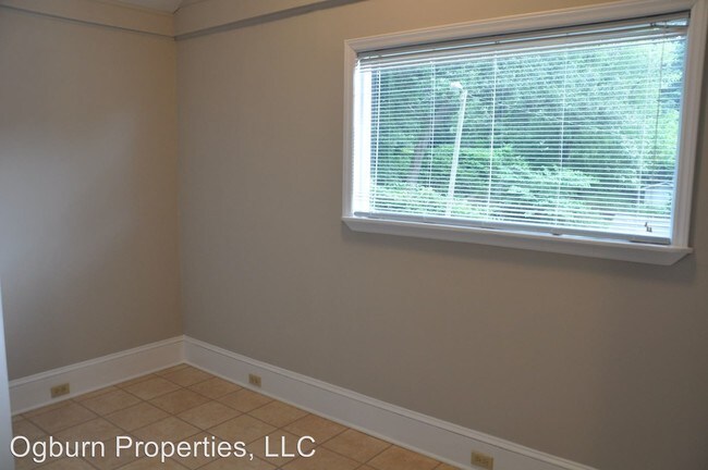 Foto del edificio - 1330 W 1st St