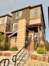 Building Photo - 6697 Cool Breeze Dr