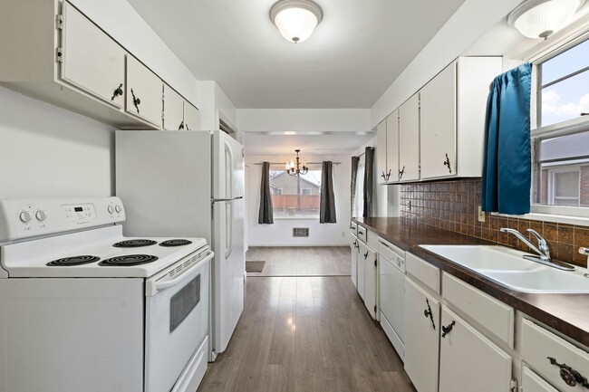 Building Photo - Charming Updated Single-Family Home Near Northtown