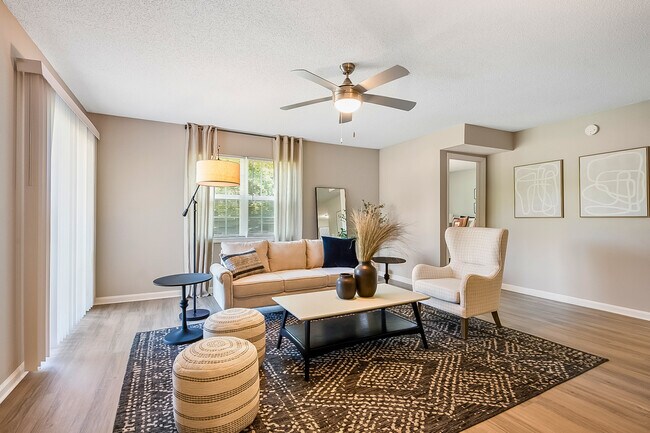 Building Photo - The Retreat at Concord Apartments