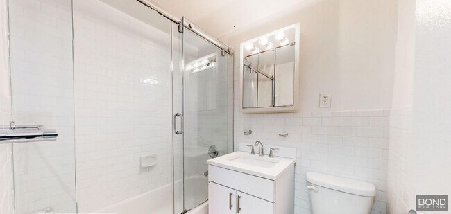 Foto del edificio - 219 E 69th St