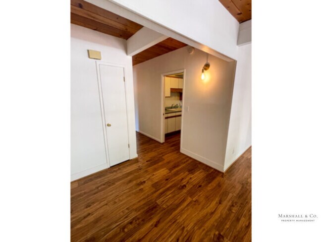 Building Photo - PRIVATE 3BR/2BA HOME! Spacious, PRVT PATIO...