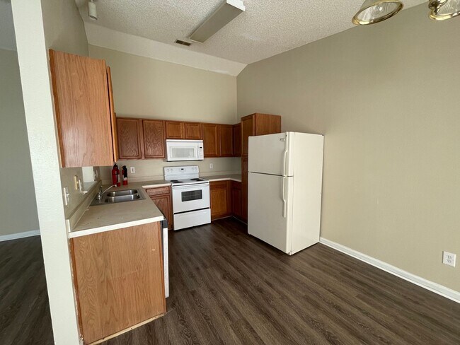 Foto del edificio - Charming 3-Bedroom Home in Oak Pointe – COMING IN JUNE!!!!!!!!!