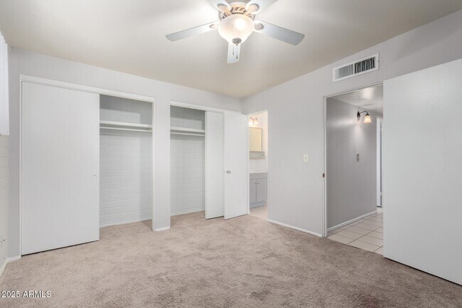 Bedroom - 373 N Evergreen St
