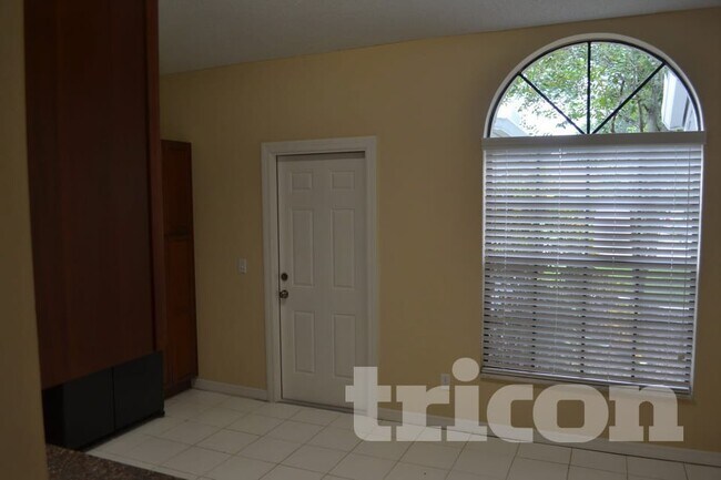 Building Photo - 2143 Opal Dr