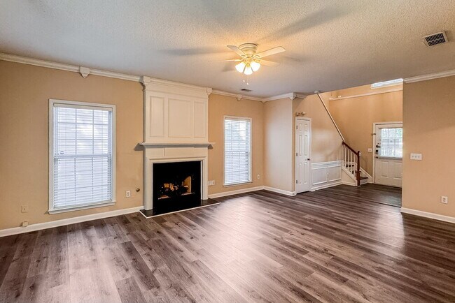 Foto del edificio - 4108 Glenaire Way NW