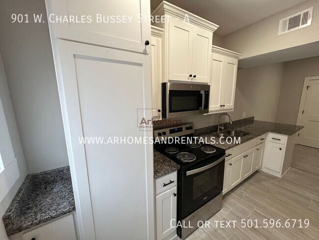 Foto del edificio - 901 W Charles Bussey Ave