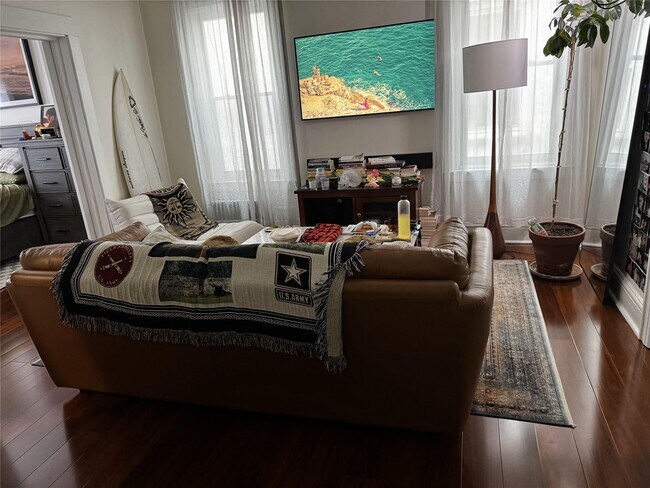Foto del edificio - 32-43 47th St