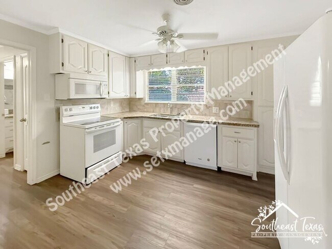 Foto del edificio - 2749 Rose Ave
