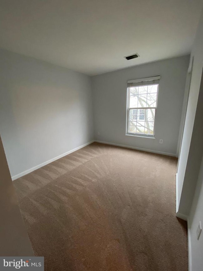 Building Photo - 14318 Artillery Ct