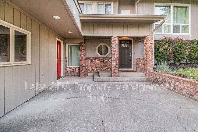 Building Photo - 1525 E Woodland Dr