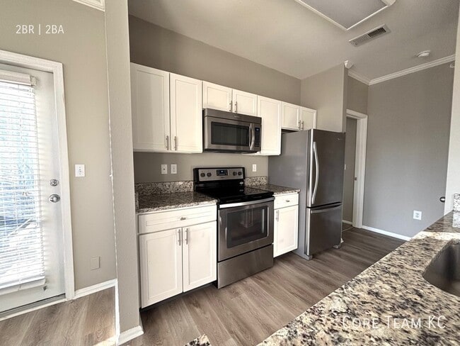 Building Photo - 701 Westport Rd