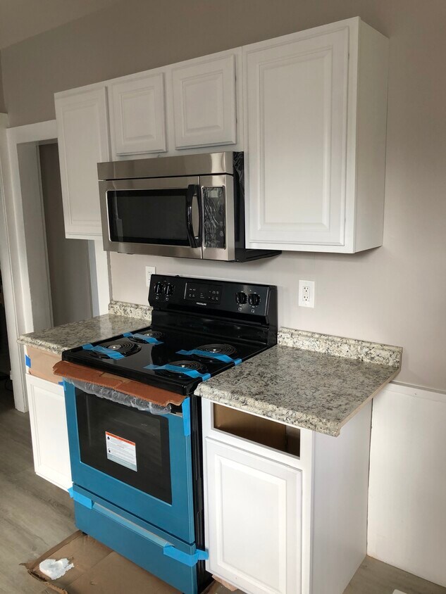 85 N State St, Ansonia, CT 06401 85 N State St Ansonia, CT