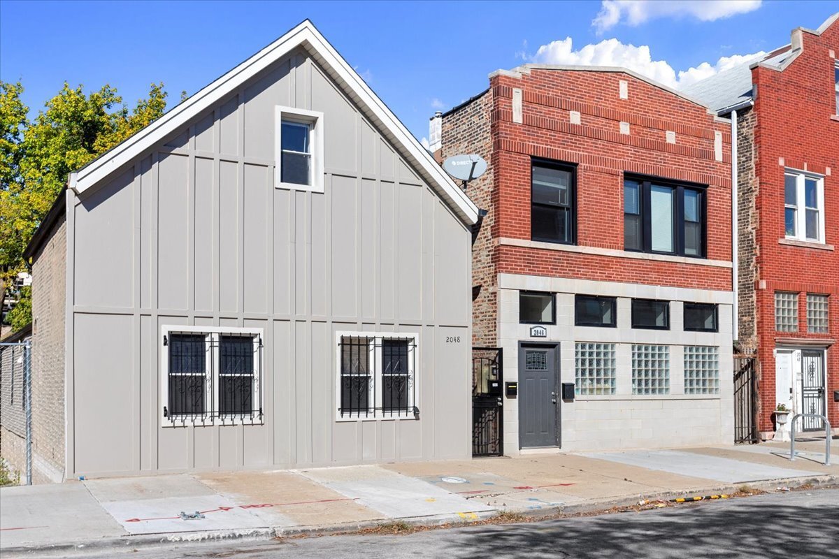 Primary Photo - 2048 W 21st St