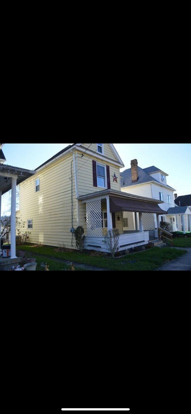 Foto del edificio - 818 Gaston Ave