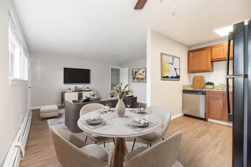 Foto principal - 235 S Ingalls St