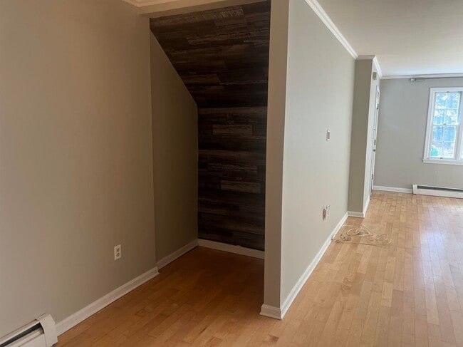Building Photo - 416 Springbrook