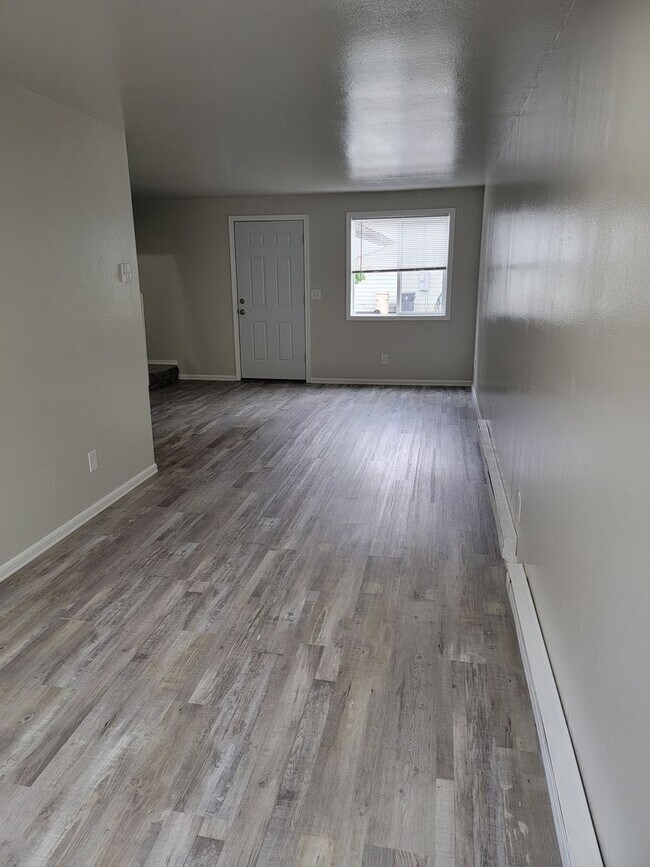 Foto del edificio - 186-02 Bending