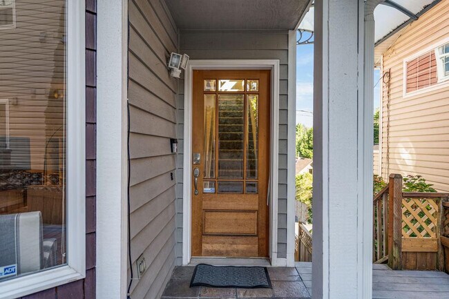 Foto del edificio - 219 Nickerson St