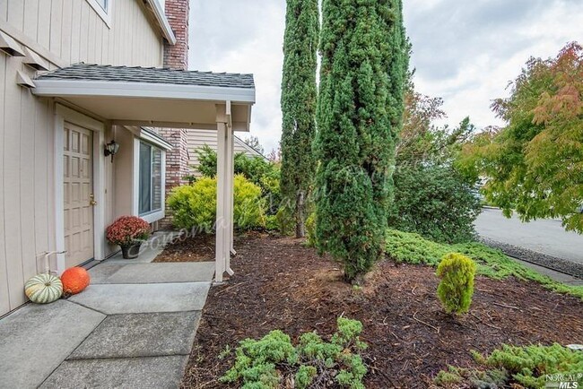 Building Photo - 5204 Piedmont Dr