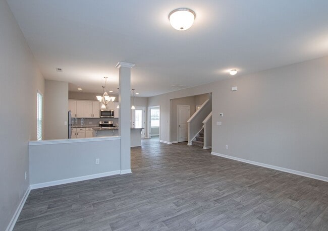 Building Photo - Beautiful 4BD/2.5BTH Single Family Home - ...