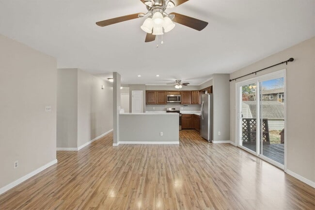 Building Photo - 21580 Columbia St