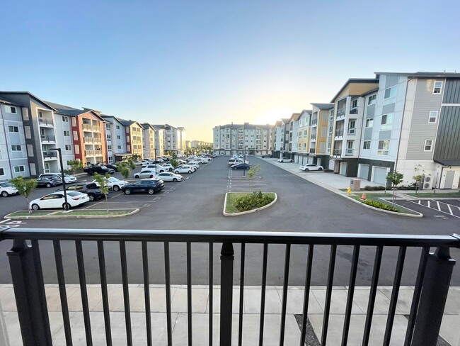 Building Photo - **BRAND NEW** 2 BD, 2 BA- Condo In Nahele ...