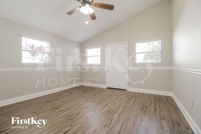 Building Photo - 522 Whittingham Pl